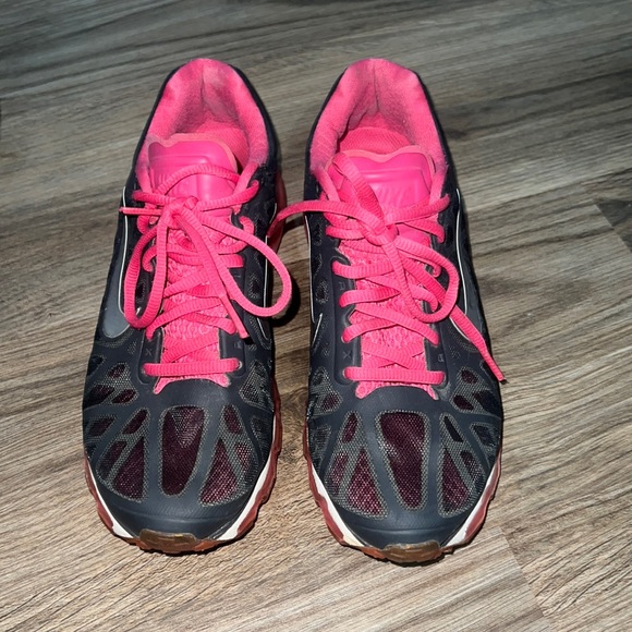 Nike AIRMAX FITSOLE2 Sneakers Size 7.5 Air Cushioning Support Black & Pink - Picture 1 of 3